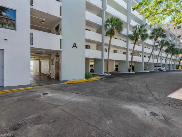 View of apartment building / complex