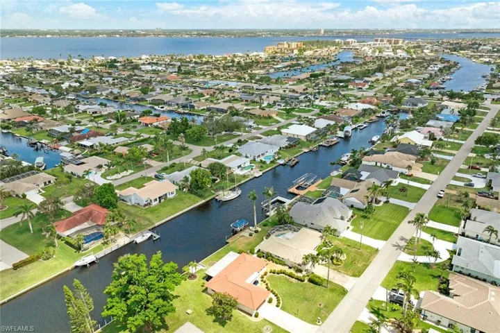 3615 SE 18th  AVE, Cape Coral, FL 33904