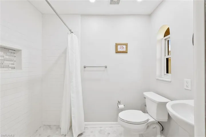3615 SE 18th  AVE, Cape Coral, FL 33904