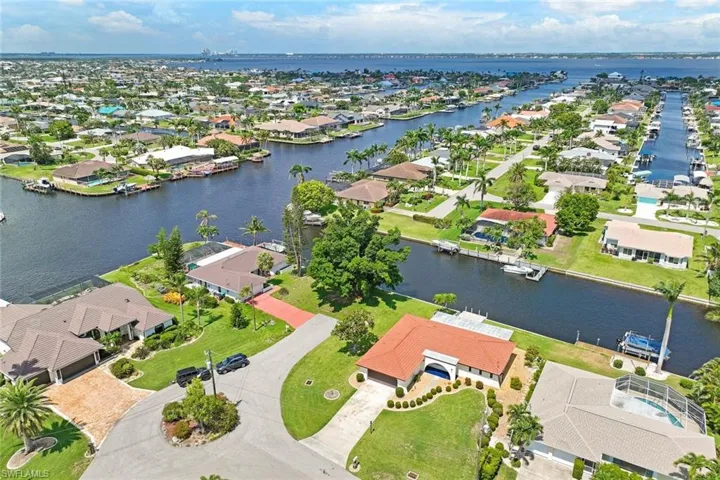 3615 SE 18th  AVE, Cape Coral, FL 33904