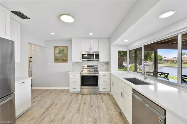 3615 SE 18th  AVE, Cape Coral, FL 33904