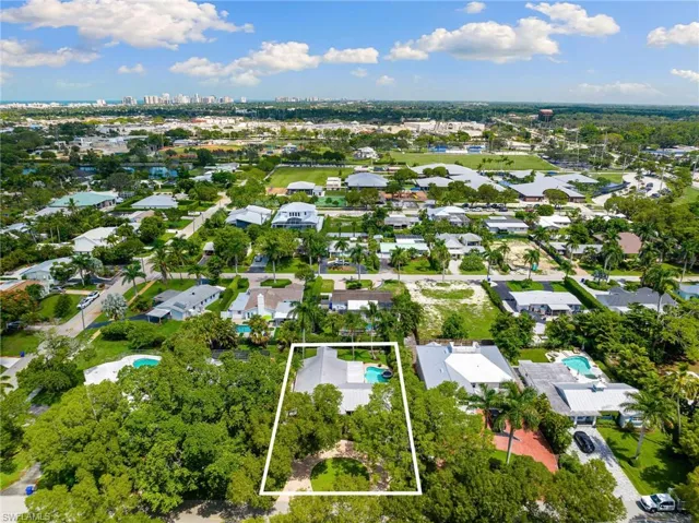 1233  12th N AVE, Naples, FL 34102