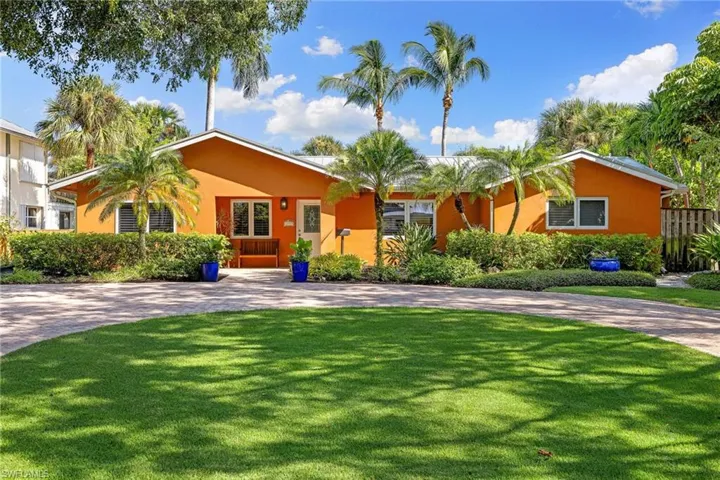 1233  12th N AVE, Naples, FL 34102
