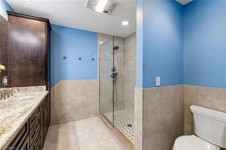 1233  12th N AVE, Naples, FL 34102