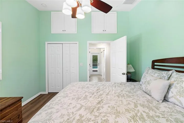 1233  12th N AVE, Naples, FL 34102