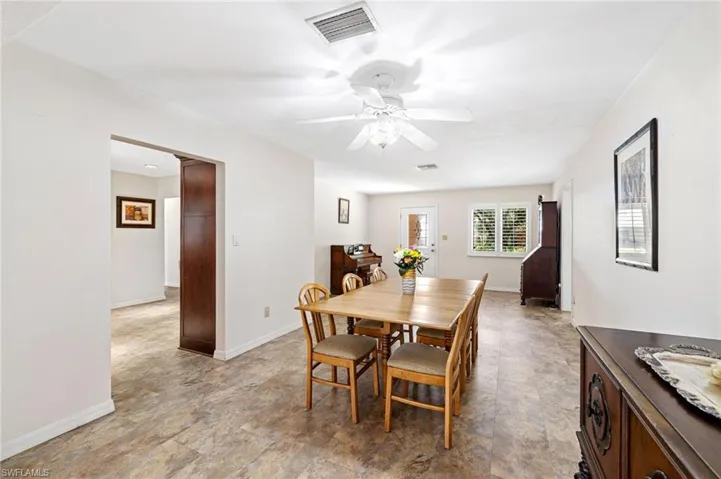 1233  12th N AVE, Naples, FL 34102