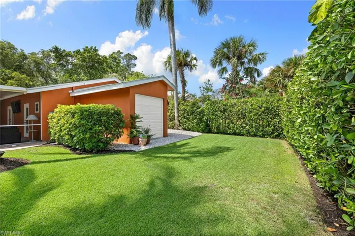 1233  12th N AVE, Naples, FL 34102