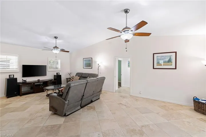 1233  12th N AVE, Naples, FL 34102