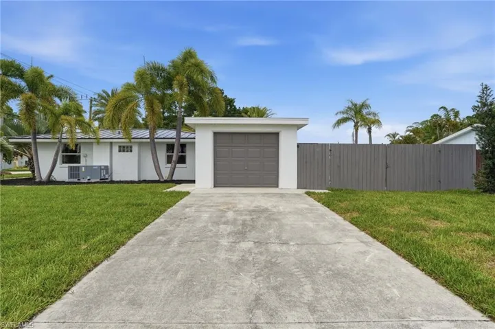 11901 Mcgregor Blvd, Fort Myers, Florida 33919