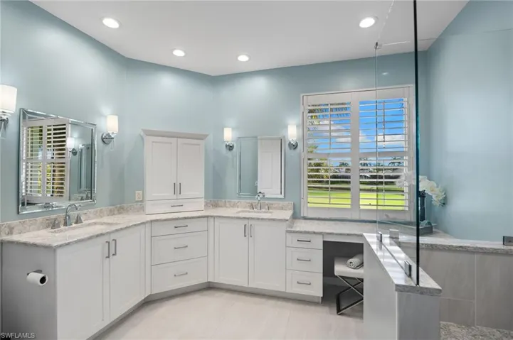 1540 Clermont Dr 103, Naples, Florida 34109