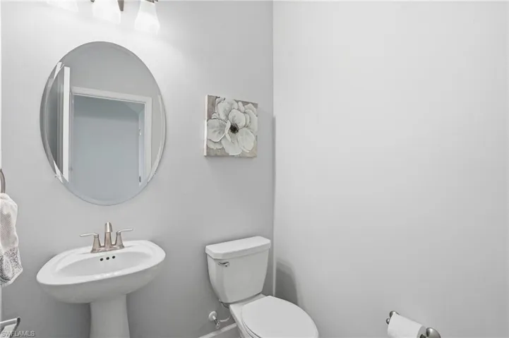 1/2 Bath