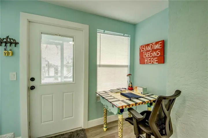 Small desk