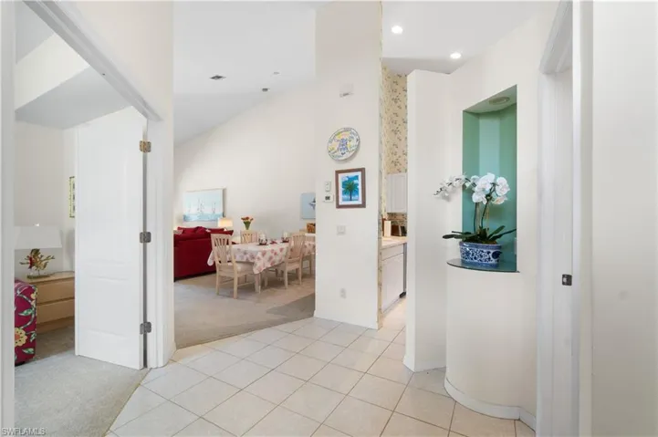 6569  Castlelawn  PL, Naples, FL 34113