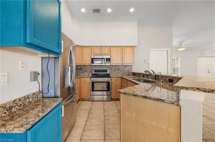 2614 NW 5th Ave, Cape Coral, FL 33993
