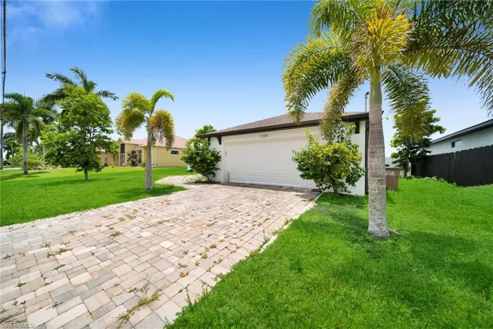 2204 Sw 30th Ter, Cape Coral, Florida 33914