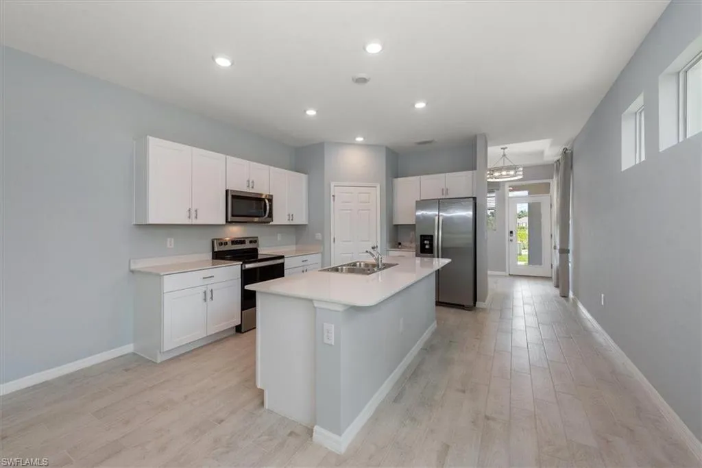 896 Friendship CIR, Labelle, FL 33935,225052483