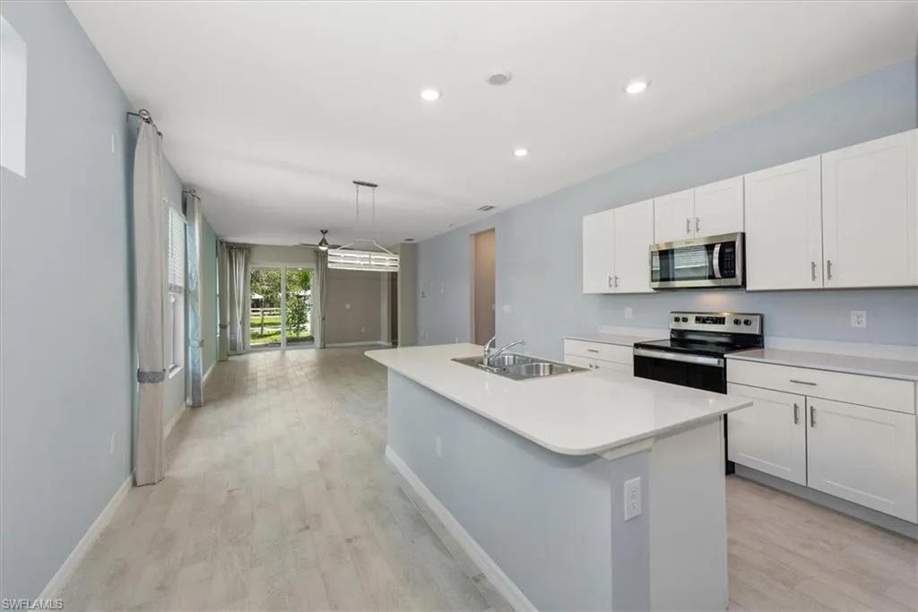 896 Friendship CIR, Labelle, FL 33935,225052483
