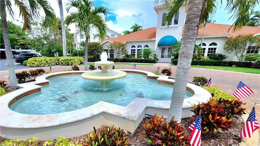 4645 Saint Croix Ln 1324, Naples, Florida 34109