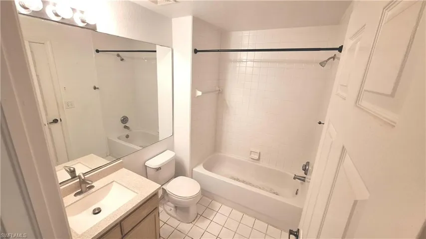 4645 Saint Croix Ln 1324, Naples, Florida 34109
