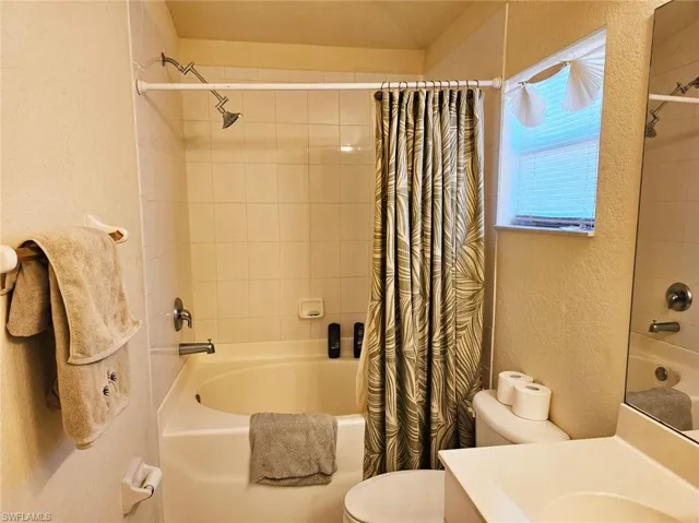 3003  Nadine  LN, Lehigh Acres, FL 33971