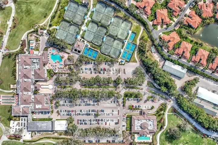 Aerial view of Vineyards Country Club.