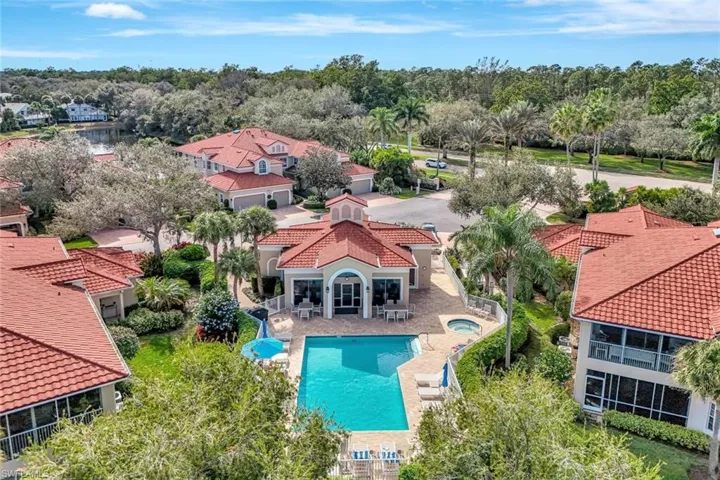 Aerial view of Clubside Reserve pool, spa and clubhouse.