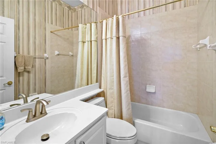 8468 Brittania Dr, Fort Myers, Florida 33912