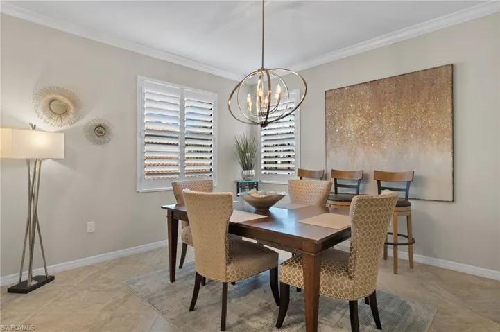 Eat-in dining area