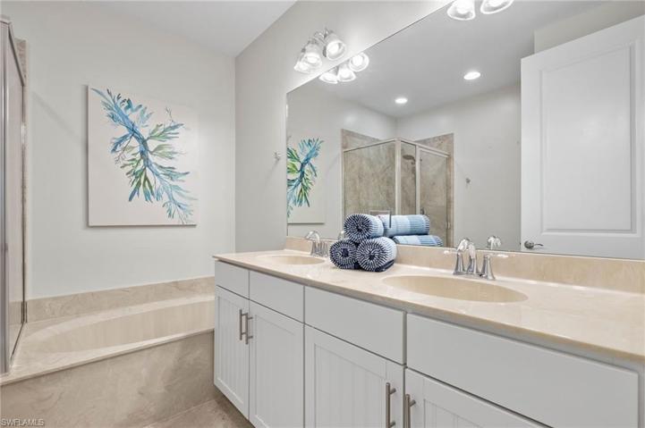 7701 Bristol CIR, NAPLES FL 34120