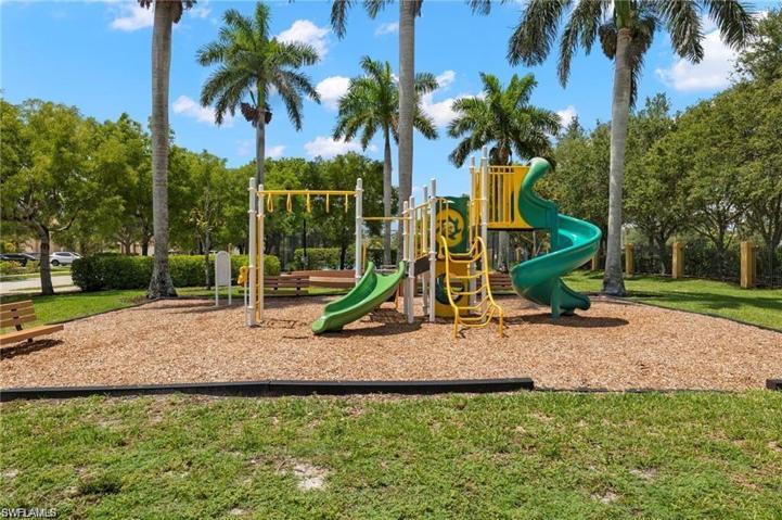 7701 Bristol CIR, NAPLES FL 34120