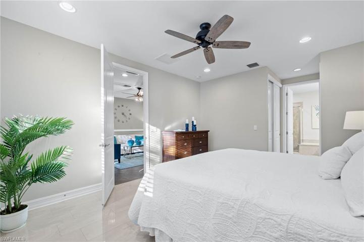 7701 Bristol CIR, NAPLES FL 34120