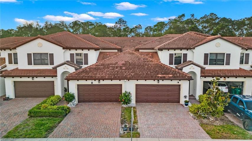 7701 Bristol CIR, NAPLES FL 34120