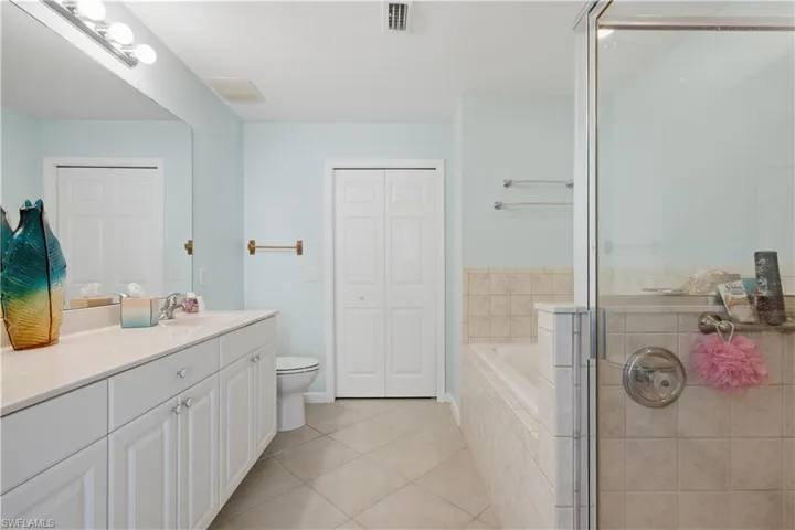 3010 Meandering Way 101, Fort Myers, Florida 33905