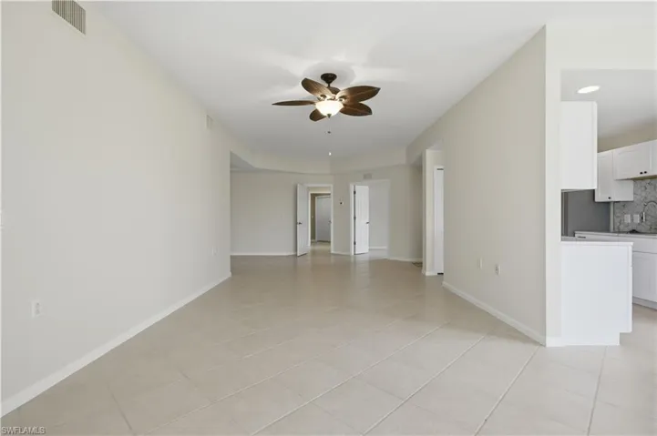 3010 Meandering Way 101, Fort Myers, Florida 33905