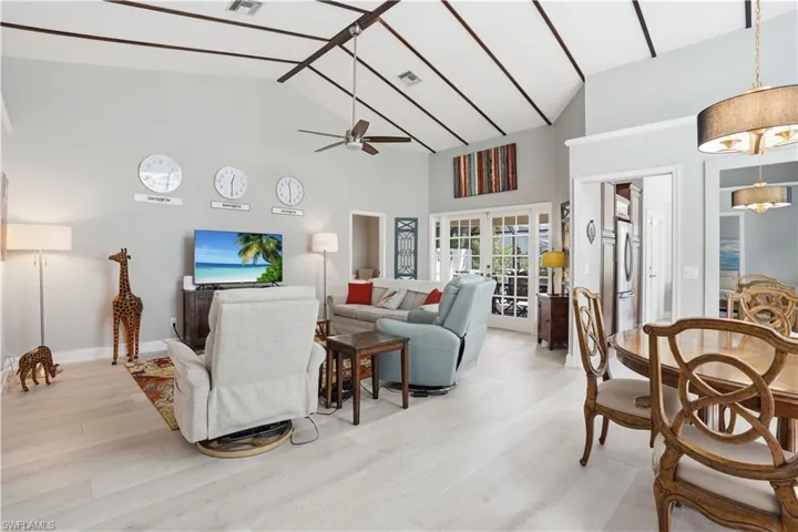 Light, bright and airy - perfect for entertaining family and friends!