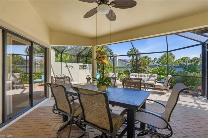 Savor meals outdoors with dining on the spacious lanai.