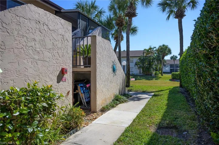 3420 Frosty Way 4902, Naples, Florida 34112