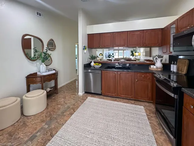 3420 Frosty Way 4902, Naples, Florida 34112