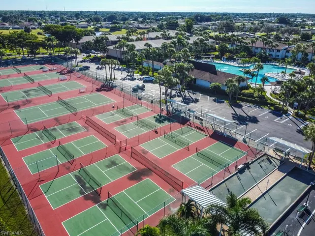 3420 Frosty Way 4902, Naples, Florida 34112