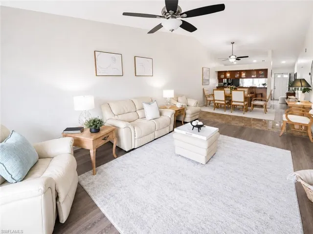 3420 Frosty Way 4902, Naples, Florida 34112