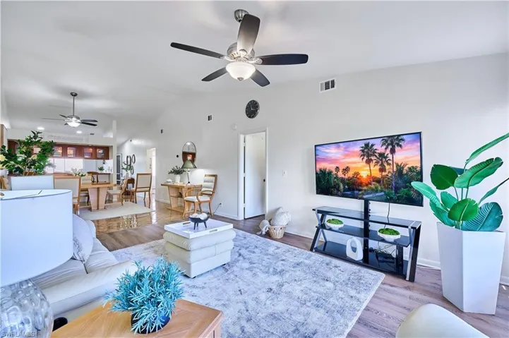 3420 Frosty Way 4902, Naples, Florida 34112