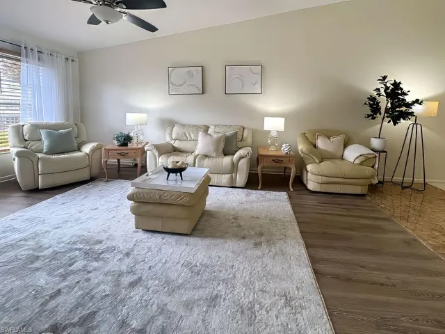 3420 Frosty Way 4902, Naples, Florida 34112