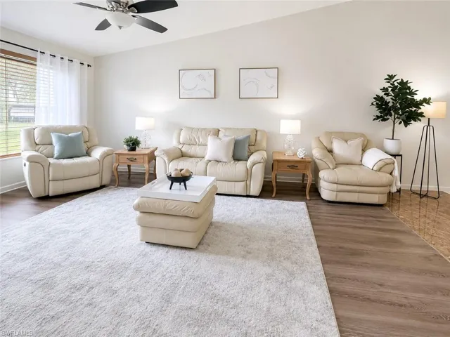 3420 Frosty Way 4902, Naples, Florida 34112