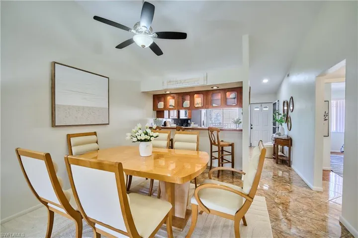 3420 Frosty Way 4902, Naples, Florida 34112