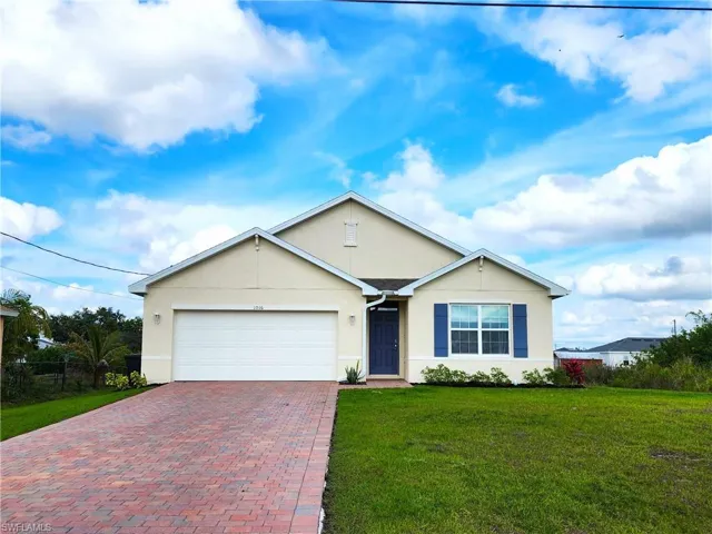 1016  Cavanagh  AVE, Lehigh Acres, FL 33971