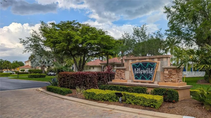 3111  Meandering  WAY, Fort Myers, FL 33905