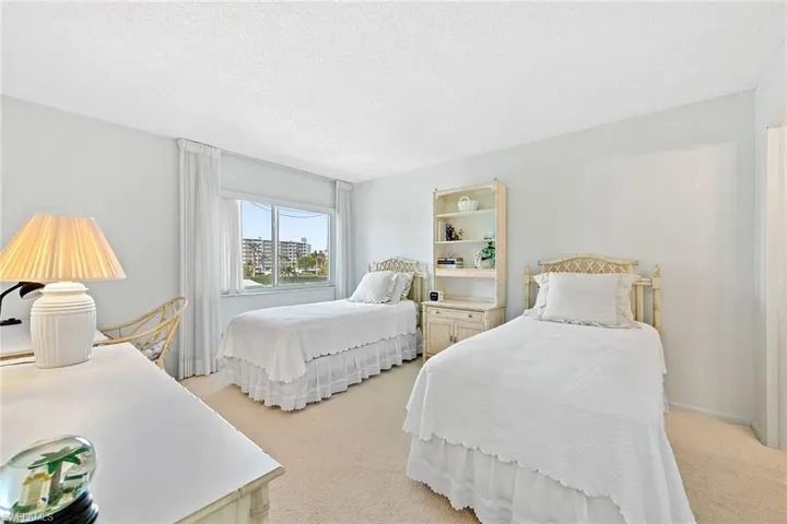 3410  Gulf Shore N BLVD, Naples, FL 34103