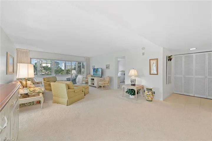 3410  Gulf Shore N BLVD, Naples, FL 34103