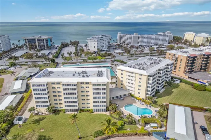 3410  Gulf Shore N BLVD, Naples, FL 34103