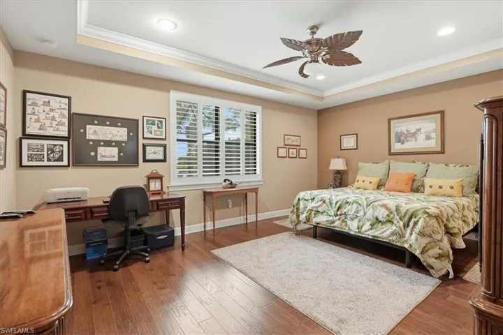 Extra-large Primary Bedroom